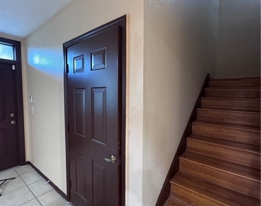 7675 Meadow Lakes Dr - Photo Thumbnail 11
