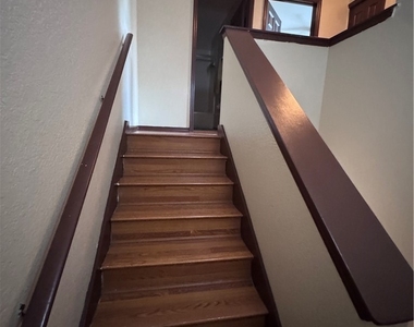7675 Meadow Lakes Dr - Photo Thumbnail 12