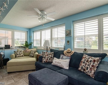 1400 Pompei Lane - Photo Thumbnail 2