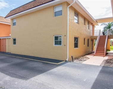 1400 Pompei Lane - Photo Thumbnail 8