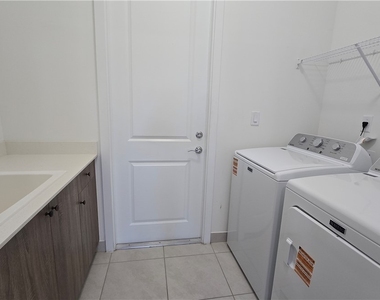 4881 Gambero Way - Photo Thumbnail 8