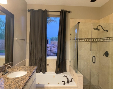 7710 Misty Fern Court - Photo Thumbnail 20