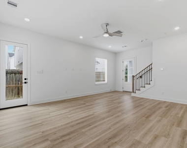 6337 Wheatley Street - Photo Thumbnail 5