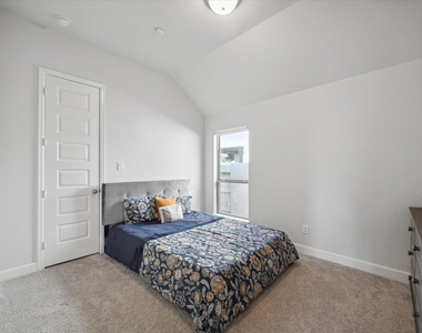 4318 Rocky Stream Court - Photo Thumbnail 17