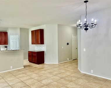 30318 Mesa Valley Drive - Photo Thumbnail 18