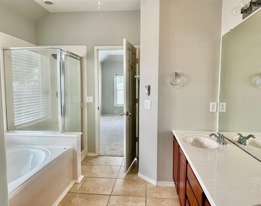 30318 Mesa Valley Drive - Photo Thumbnail 10