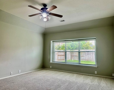 30318 Mesa Valley Drive - Photo Thumbnail 8