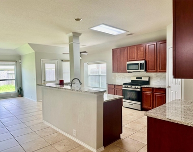 30318 Mesa Valley Drive - Photo Thumbnail 4