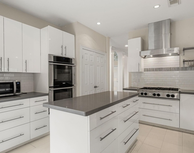 14207 Woodville Gardens Drive - Photo Thumbnail 20