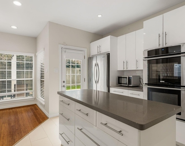 14207 Woodville Gardens Drive - Photo Thumbnail 21