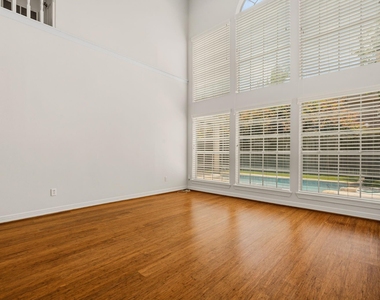 14207 Woodville Gardens Drive - Photo Thumbnail 12