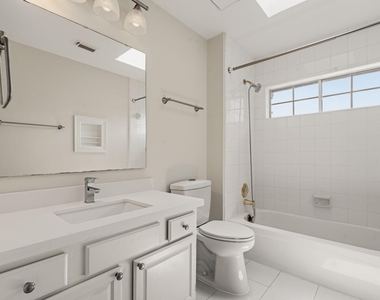 14207 Woodville Gardens Drive - Photo Thumbnail 32