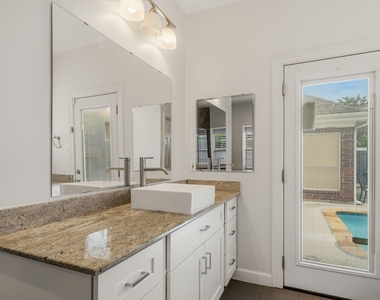 14207 Woodville Gardens Drive - Photo Thumbnail 23