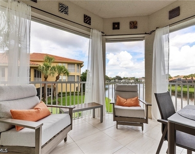 1845 Les Chateaux Boulevard - Photo Thumbnail 31