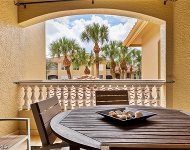 1845 Les Chateaux Boulevard - Photo Thumbnail 25