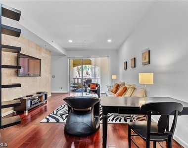 1845 Les Chateaux Boulevard - Photo Thumbnail 20
