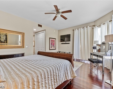 1845 Les Chateaux Boulevard - Photo Thumbnail 8