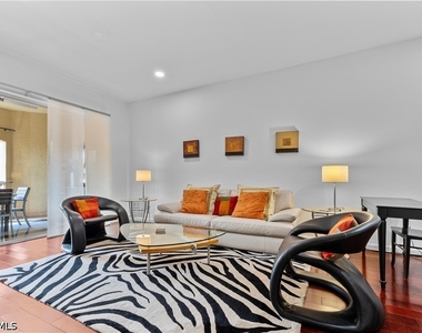 1845 Les Chateaux Boulevard - Photo Thumbnail 21