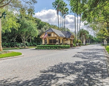 1845 Les Chateaux Boulevard - Photo Thumbnail 35