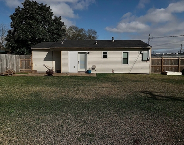 7434 W Lambuth Lane - Photo Thumbnail 27