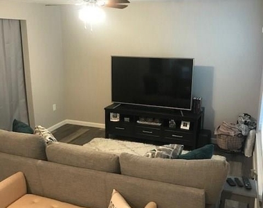 7434 W Lambuth Lane - Photo Thumbnail 13