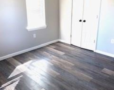 7434 W Lambuth Lane - Photo Thumbnail 21