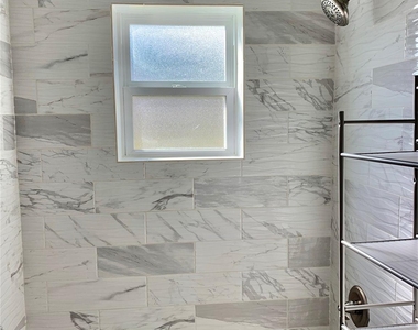 7434 W Lambuth Lane - Photo Thumbnail 15
