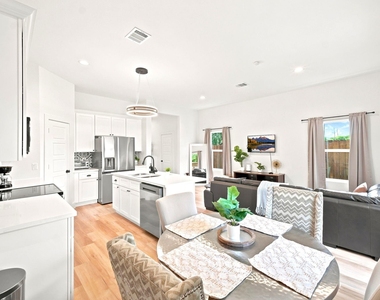 9240 Culver Street - Photo Thumbnail 3