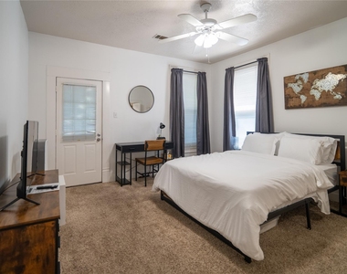 606 W Drew Street - Photo Thumbnail 13