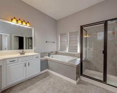7214 Glenwick Court - Photo Thumbnail 41