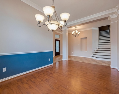 7214 Glenwick Court - Photo Thumbnail 11