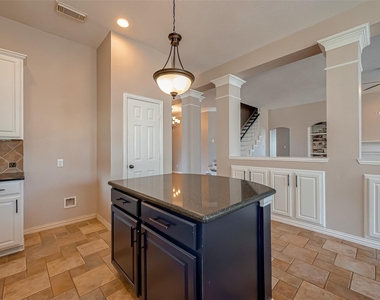 7214 Glenwick Court - Photo Thumbnail 17