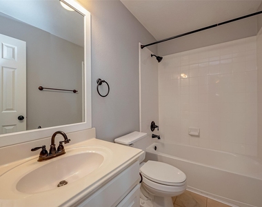 7214 Glenwick Court - Photo Thumbnail 46