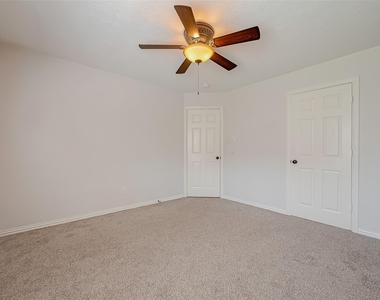 7214 Glenwick Court - Photo Thumbnail 35