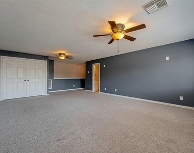 7214 Glenwick Court - Photo Thumbnail 45