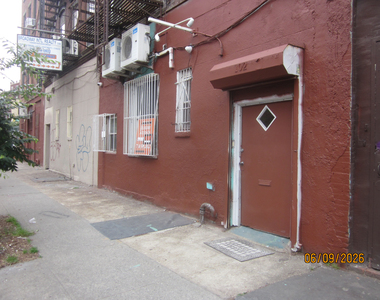 102 South 6th Street - Photo Thumbnail 4