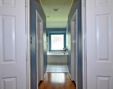 21114 Albany Park Lane - Photo Thumbnail 16