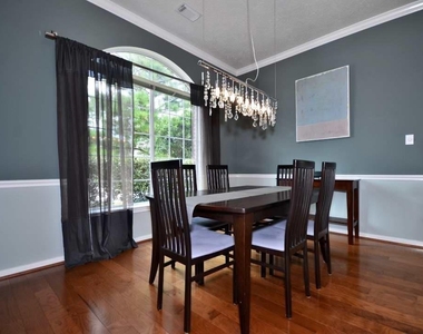 21114 Albany Park Lane - Photo Thumbnail 5