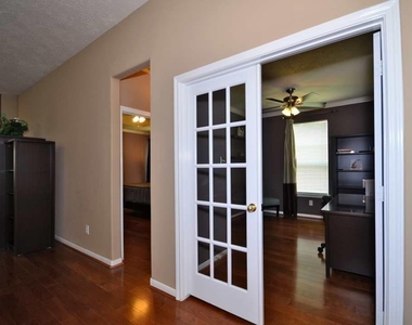 21114 Albany Park Lane - Photo Thumbnail 11
