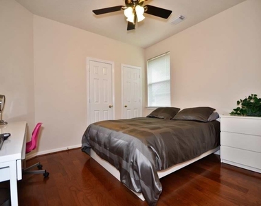 21114 Albany Park Lane - Photo Thumbnail 21