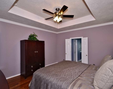 21114 Albany Park Lane - Photo Thumbnail 14