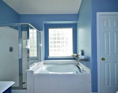 21114 Albany Park Lane - Photo Thumbnail 17