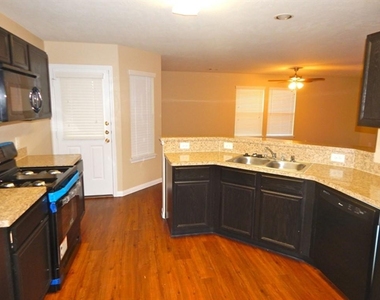 847 Darbydale Crossing Lane - Photo Thumbnail 3