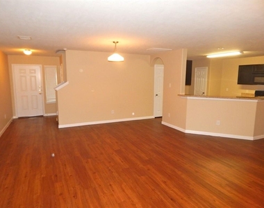 847 Darbydale Crossing Lane - Photo Thumbnail 4