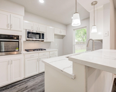9617 Caffrey Street - Photo Thumbnail 11