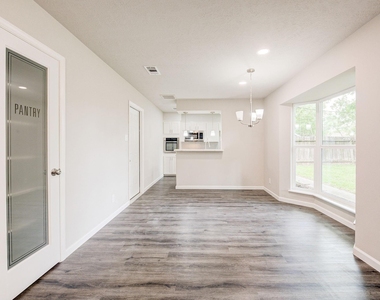 9617 Caffrey Street - Photo Thumbnail 7