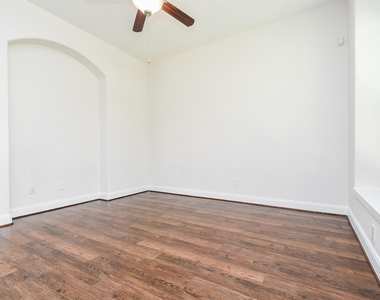 71 Aventura Place - Photo Thumbnail 6