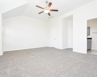 71 Aventura Place - Photo Thumbnail 23