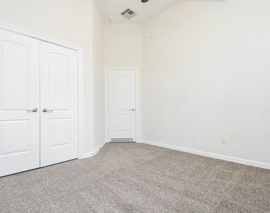 71 Aventura Place - Photo Thumbnail 33