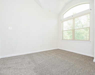 71 Aventura Place - Photo Thumbnail 34